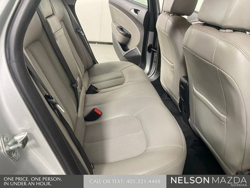 Used 2015 Buick Verano w/ Appearance Package FWD image 29