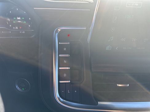 Used 2023 Chevrolet Tahoe High Country w/ Advanced Technology Package image 4