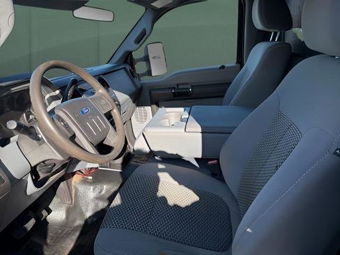 Used 2012 Ford F550 4x4 Regular Cab Super Duty w/ Payload Upgrade Pkg image 11