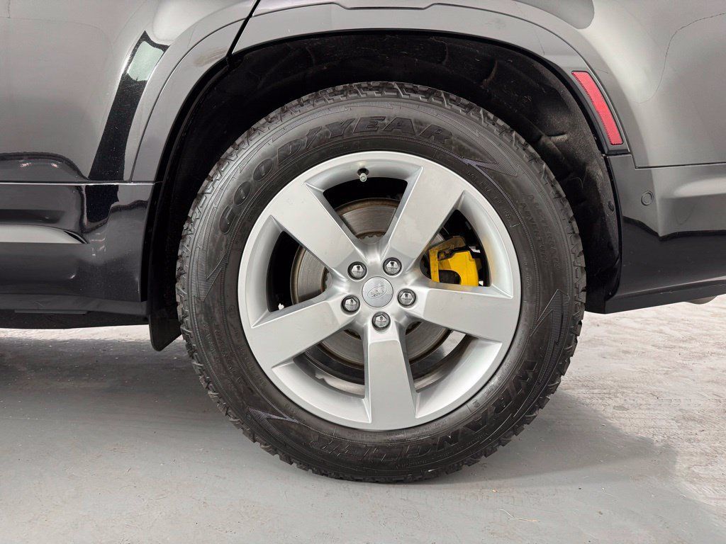 Used 2023 Land Rover Defender 130 S AWD/4WD image 37