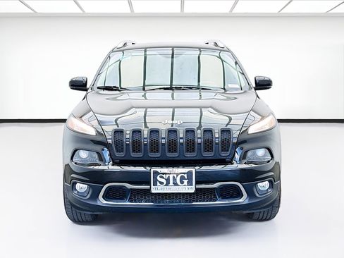 Used 2016 Jeep Cherokee Limited w/ Luxury Group image 2