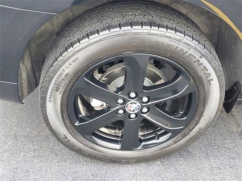 Certified 2024 Buick Enclave Essence w/ Sport Touring Edition image 5