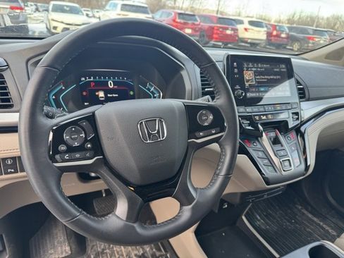 Used 2023 Honda Odyssey Touring image 15