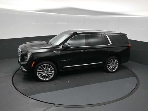 New 2026 GMC Yukon Denali w/ Sun & Power Step Package AWD/4WD image 13