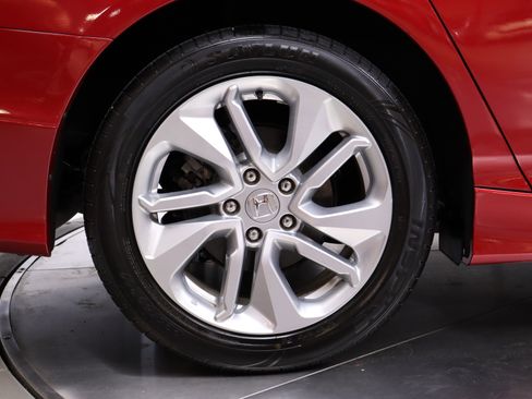 Used 2018 Honda Accord LX image 31
