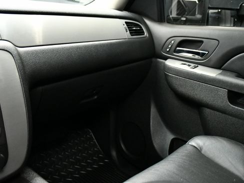 Used 2014 Chevrolet Silverado 2500 LTZ w/ LTZ Plus Package image 35