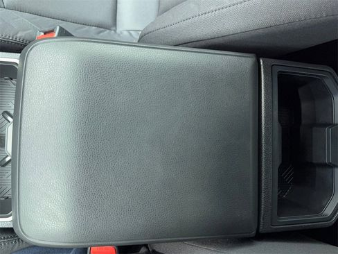 Used 2025 Toyota Tacoma SR5 image 32