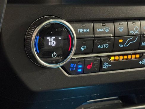 Used 2020 Ford Expedition Max XLT w/ Equipment Group 202A image 22