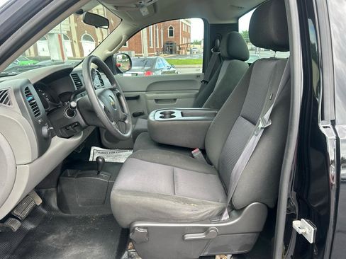 Used 2011 Chevrolet Silverado 1500 W/T AWD/4WD image 11