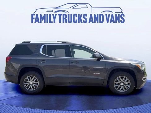 Used 2017 GMC Acadia SLT image 6