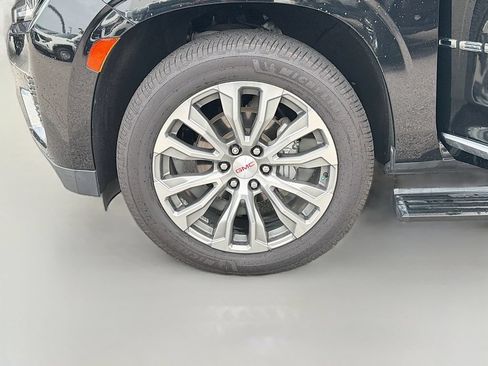 Used 2021 GMC Yukon Denali w/ Denali Premium Package RWD image 35