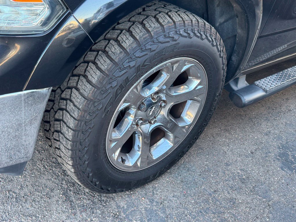Used 2016 RAM 1500 Laramie w/ Convenience Group AWD/4WD image 19