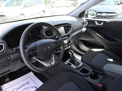 Used 2019 Hyundai Ioniq Blue FWD image 17