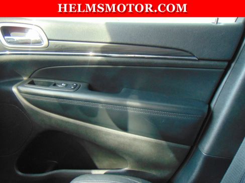 Used 2019 Jeep Grand Cherokee Limited image 32