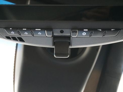 Used 2021 Toyota Venza Limited w/ Advanced Technology Package image 28