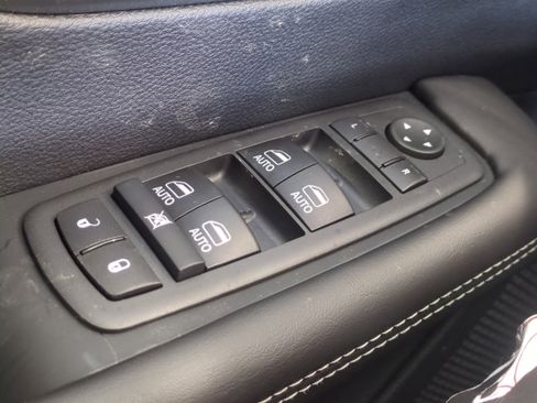 New 2026 Chrysler Pacifica Select image 25