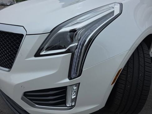 Used 2020 Cadillac XT5 Sportv w/ LPO, Floor Liner Package AWD/4WD image 32