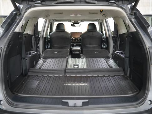 Used 2023 Toyota Highlander Limited image 41