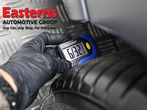 Used 2023 Mercedes-Benz C 43 AMG 4MATIC Sedan w/ AMG Carbon Fiber Package image 26