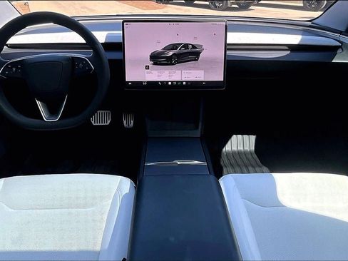 Used 2024 Tesla Model 3 Standard Range RWD image 14