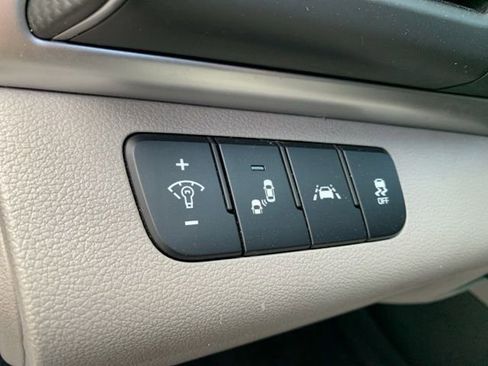 Used 2019 Hyundai Elantra SEL image 24