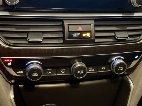 Used 2019 Honda Accord EX-L image 19