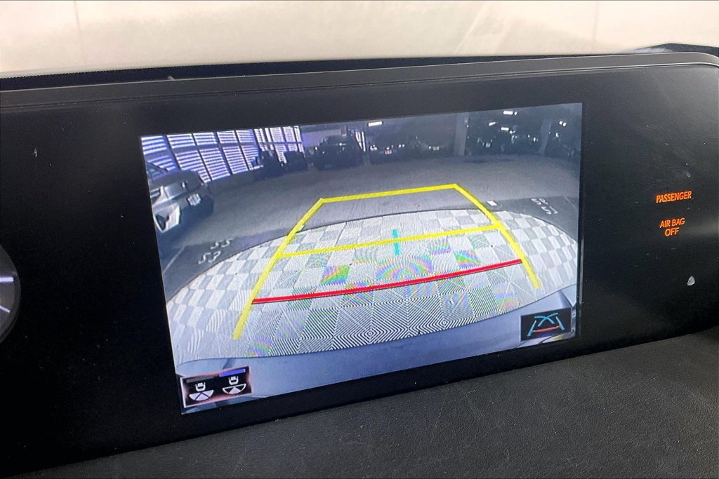 Used 2021 Lexus UX 200 F Sport FWD image 21