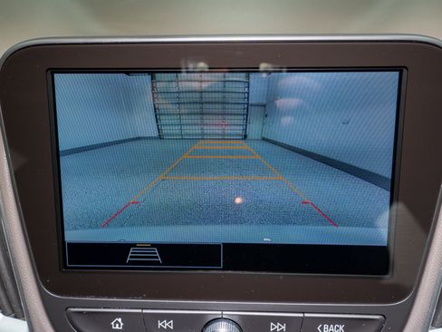 Used 2023 Chevrolet Malibu LS image 18