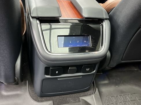 Used 2024 Lincoln Navigator L Reserve w/ Equipment Group 201A image 14