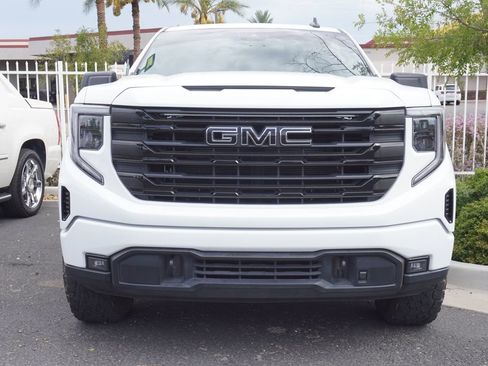 Used 2024 GMC Sierra 1500 Elevation AWD/4WD image 2