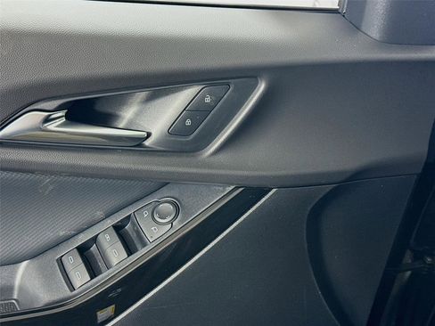 New 2026 Chevrolet Equinox LT w/ Convenience Package II image 13