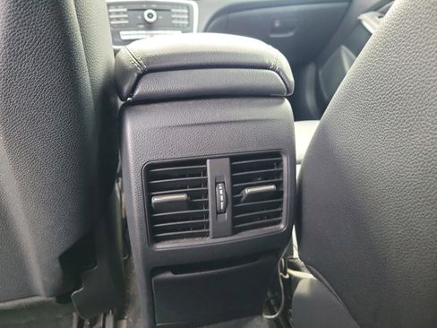 Certified 2019 Mercedes-Benz GLA 250 4MATIC image 11