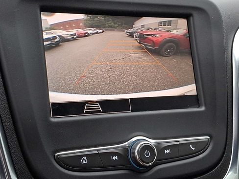 Used 2023 Chevrolet Equinox LS AWD/4WD image 15