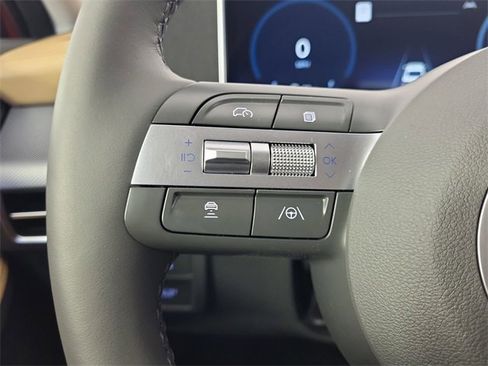 Used 2025 Hyundai Sonata Limited image 28