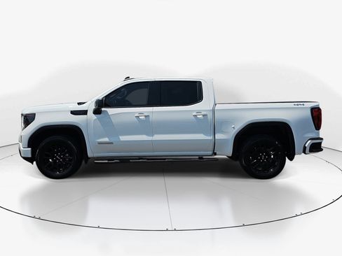 Used 2022 GMC Sierra 1500 Elevation w/ LPO, Elevation Black Package AWD/4WD image 6