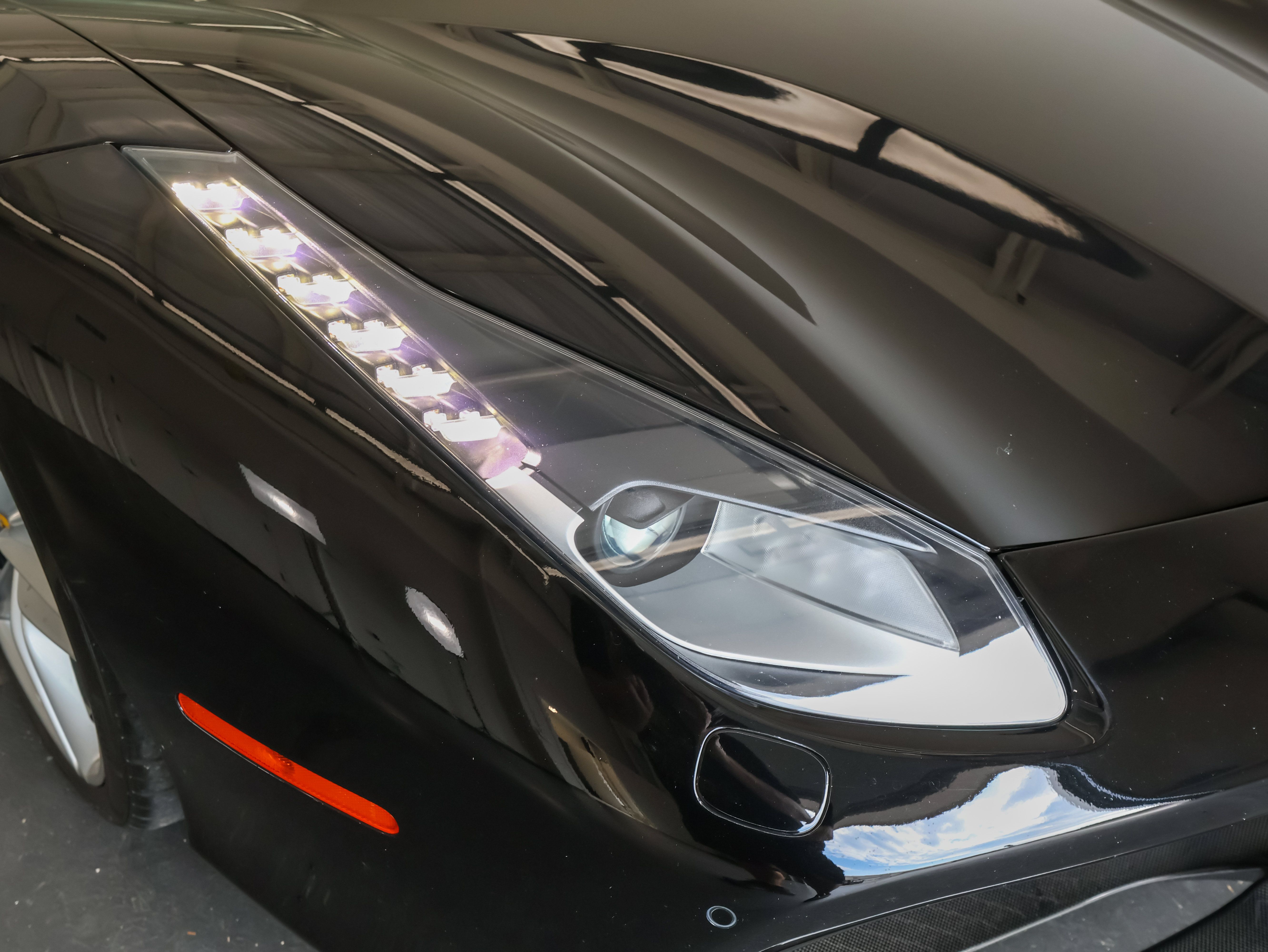 Used 2016 Ferrari 488 GTB RWD image 41