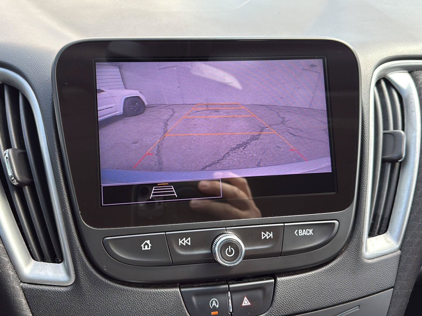 Used 2022 Chevrolet Malibu LT FWD image 10