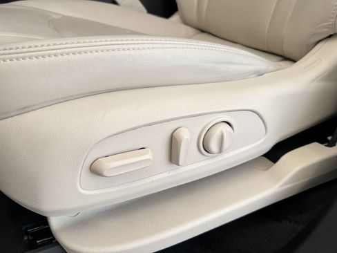 Certified 2023 Buick Enclave Essence w/ Experience Buick Package FWD image 14