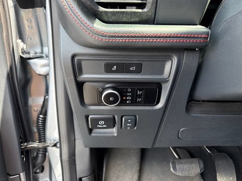 Used 2024 Ford Expedition Limited RWD image 13