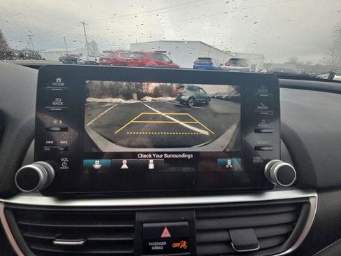 Used 2018 Honda Accord EX image 14