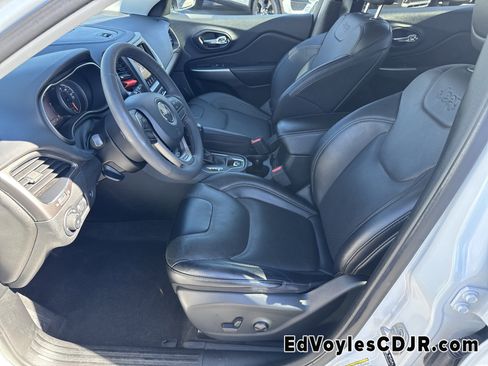 Used 2022 Jeep Cherokee Latitude Lux image 11