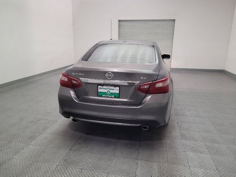Used 2018 Nissan Altima 2.5 SV FWD image 7