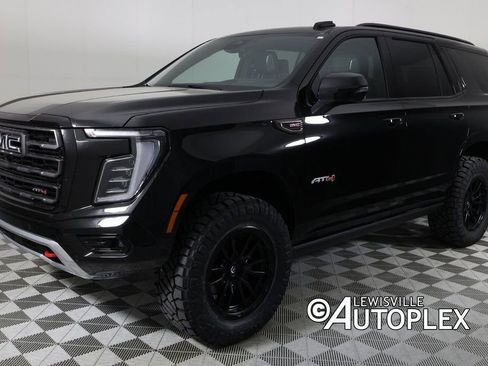 Used 2025 GMC Yukon AT4 Ultimate w/ LPO, Illumination Package AWD/4WD image 9
