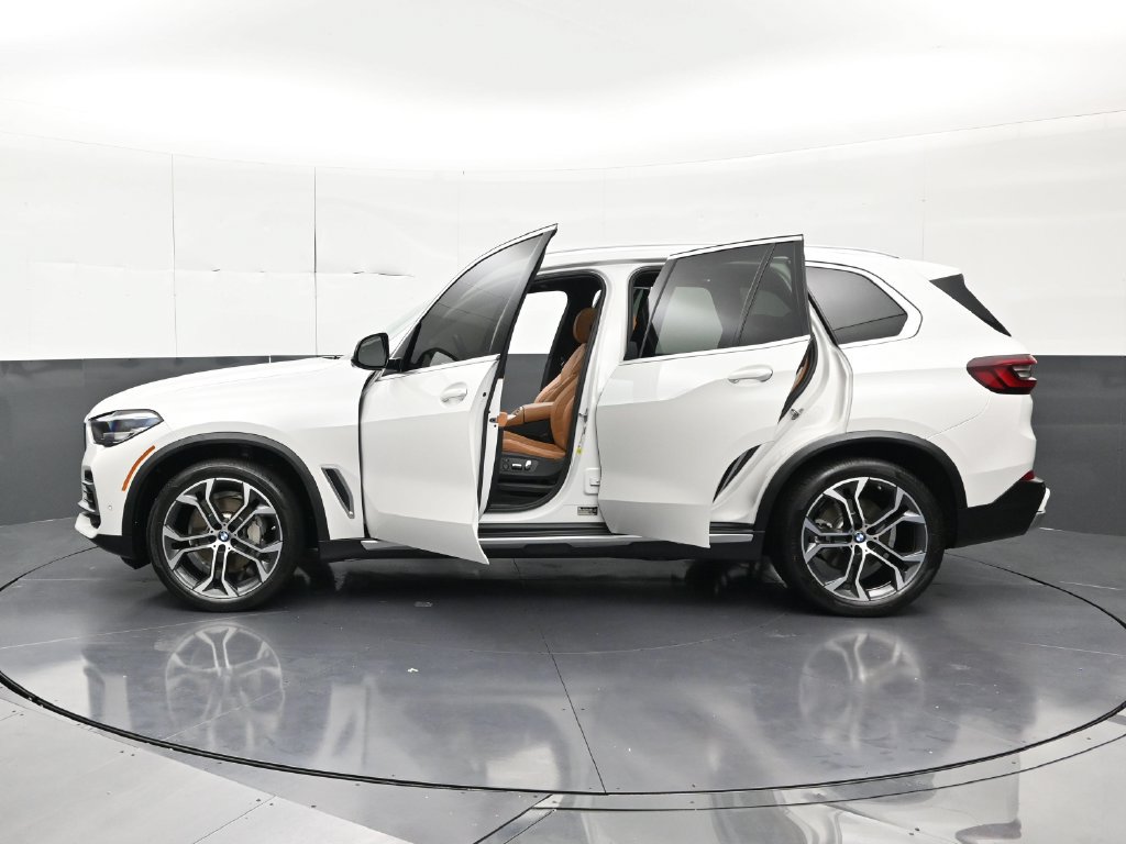 Used 2023 BMW X5 sDrive40i w/ Parking Assistance Package RWD image 37