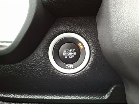 Certified 2022 RAM 1500 Big Horn image 16