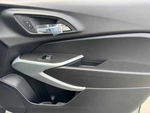 New 2026 Chevrolet Trax RS w/ Sunroof Package FWD image 8