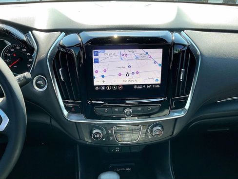Certified 2023 Chevrolet Traverse RS FWD image 15