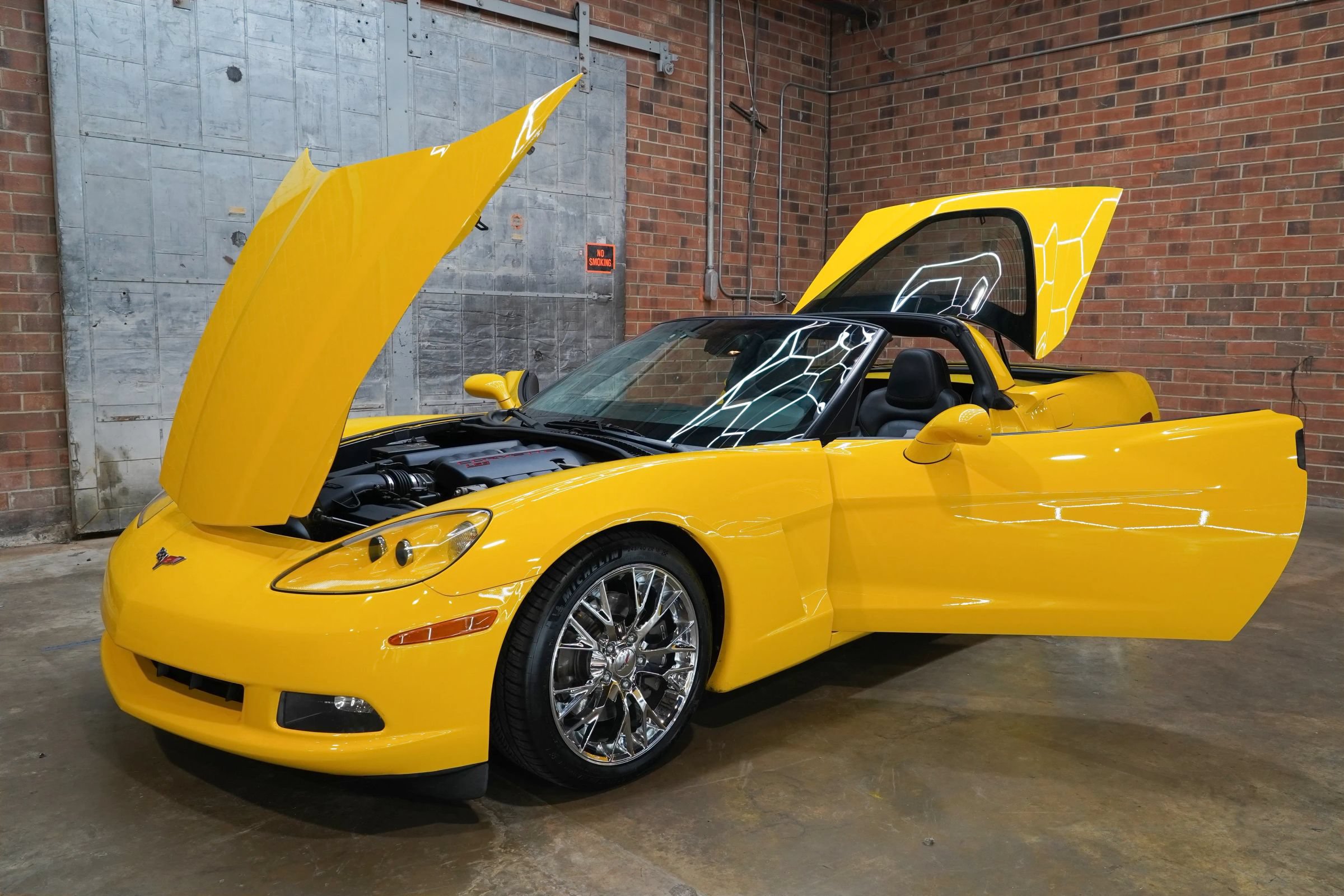 Used 2012 Chevrolet Corvette Coupe w/ Roof Package RWD image 25