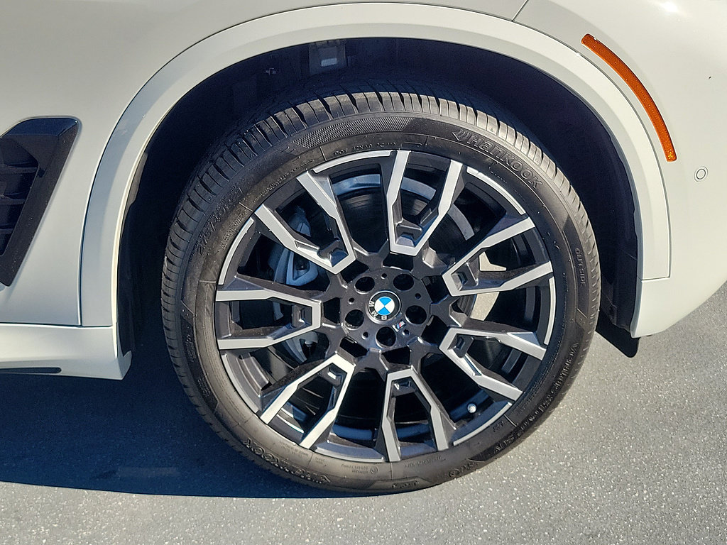 Used 2025 BMW X5 sDrive40i w/ M Sport Package RWD image 5