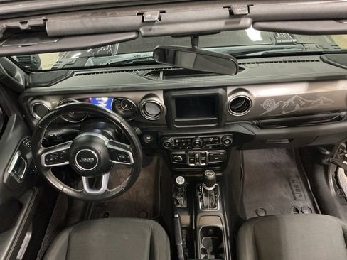 Used 2021 Jeep Wrangler Unlimited Sahara w/ Cold Weather Group image 21